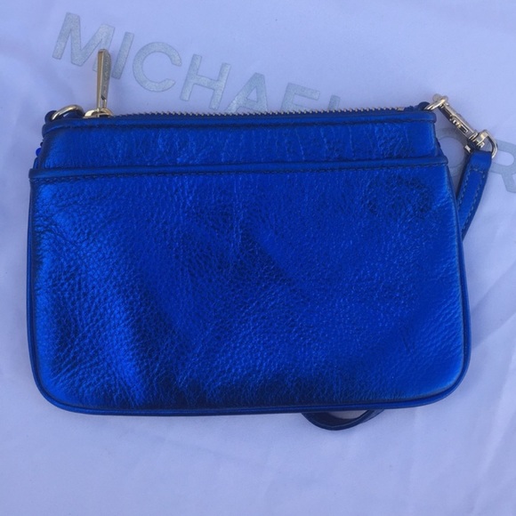 Michael Kors Sequin Wristlet - Picture 2 of 3